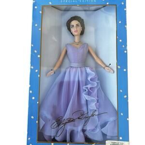 New in box-Elizabeth Taylor 20076 Mattel collectors doll